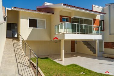 Casa &agrave; venda - 185m&sup2; - Zona Armaz&eacute;m
