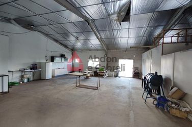 Sal&atilde;o Comercial &agrave; venda - 726m&sup2; - Zona Armazem