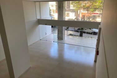 Sala Comercial &agrave; venda - 404m&sup2; - Zona III