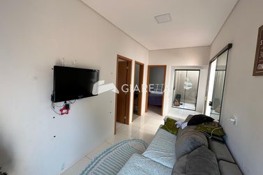 Casa &agrave; venda - 50m&sup2; - JARDIM PINHEIRINHO