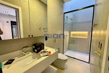 Casa &agrave; venda - 364m&sup2; - Portal Das &Aacute;guas
