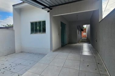 Casa &agrave; venda - 180m&sup2; - Parque Tarum&atilde;