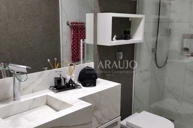 Casa &agrave; venda - 130m&sup2; - Jardim Caravelle