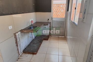 Casa &agrave; venda - 180m&sup2; - Conjunto Habitacional Sonho Meu