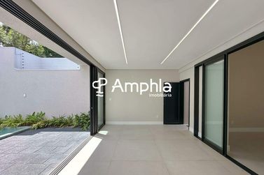 Casa &agrave; venda - 230m&sup2; - Recanto Tropical