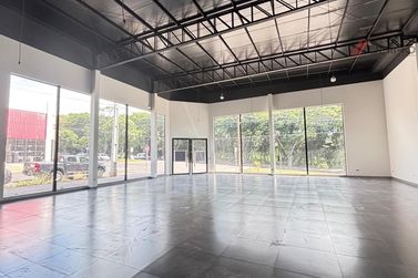 Sal&atilde;o Comercial para alugar - 270m&sup2; - Zona II