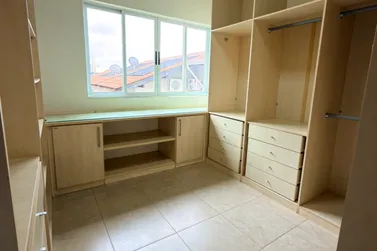 Sobrado &agrave; venda - 180m&sup2; - Zona I