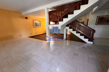 Casa para alugar - 310m&sup2; - ZONA II