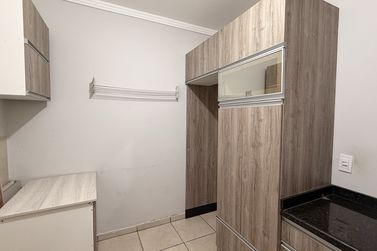 Casa &agrave; venda - 180m&sup2; - Jardim Para&iacute;so