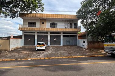 Sal&atilde;o Comercial para alugar - 120m&sup2; - Zona VII