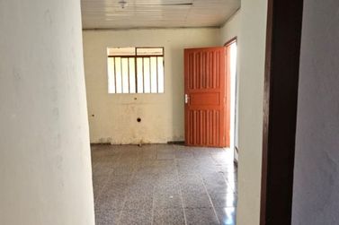Casa &agrave; venda - 84m&sup2; - CONJUNTO RESIDENCIAL VINTE E SEIS D
