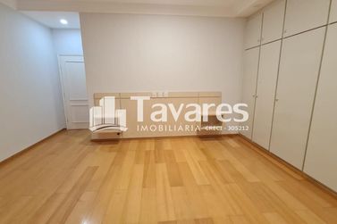 Casa &agrave; venda - 380m&sup2; - Zona I