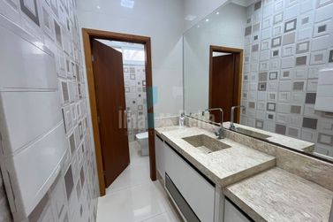 Casa &agrave; venda - Zona II