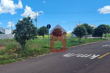 Terreno &agrave; venda - 262m&sup2; - Parque Colina Verde