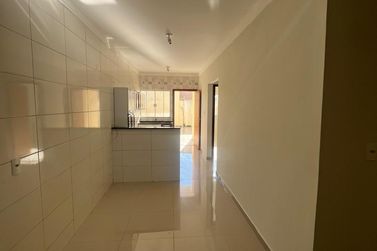 Casa para alugar - 100m&sup2; - Jardim Tropical