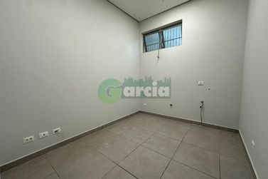 Sal&atilde;o Comercial para alugar - Zona VII