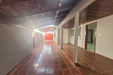 Casa para alugar - 125m&sup2; - Zona I