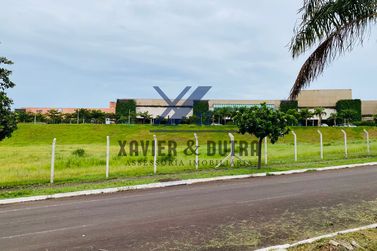 Terreno &agrave; venda - 560m&sup2; - Avenida De Frente Ao Shopping Palladium