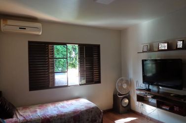 Sobrado &agrave; venda - 200m&sup2; - Zona 1