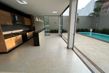 Sobrado &agrave; venda - 428m&sup2; - Jardim Imigrantes II