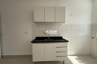 Apartamento para alugar - 49m&sup2; - Zona 5