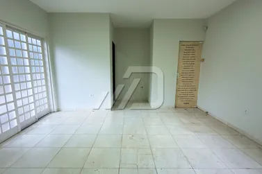 Sobrado &agrave; venda - 180m&sup2; - Zona I