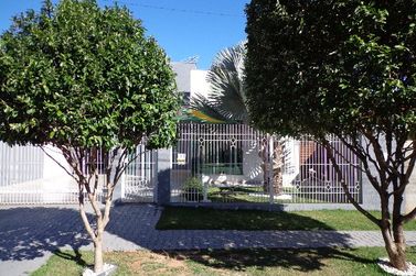 Casa &agrave; venda - 233m&sup2; - JARDIM TAMOIO