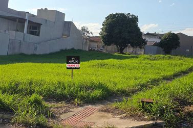 Terreno &agrave; venda - 343m&sup2; - Parque Alphaville