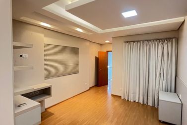 Sobrado &agrave; venda - 262m&sup2; - Zona II