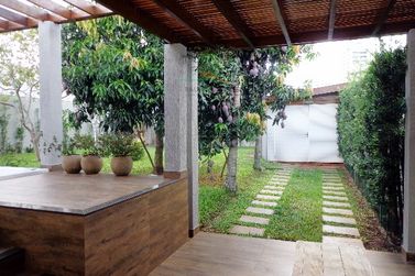 Casa &agrave; venda - 268m&sup2; - JARDIM FLAMBOYANT