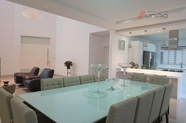 Casa &agrave; venda - 520m&sup2; - Cond. Ecoville Residence