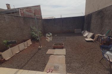 Casa &agrave; venda - 150m&sup2; - JARDIM DIAS
