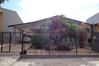 Casa &agrave; venda - 330m&sup2; - Jardim Panorama