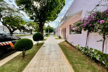 Casa &agrave; venda - 281m&sup2; - ZONA III
