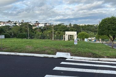 Terreno &agrave; venda - 500m&sup2; - JARDIM BELVEDERE