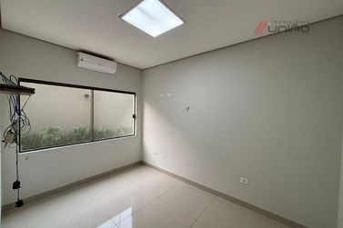 Casa para alugar - 380m&sup2; - Jardim Imigrantes II