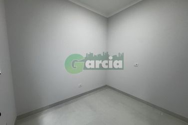 Casa &agrave; venda - 90m&sup2; - Jardim Cima