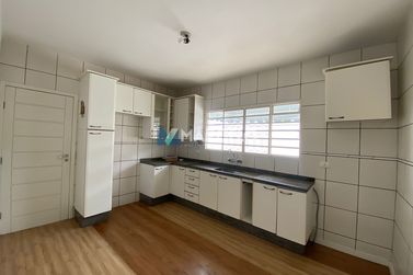 Casa &agrave; venda - 131m&sup2; - Jardim Primavera