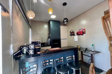 Casa &agrave; venda - 200m&sup2; - Zona IV