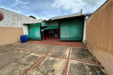 Terreno &agrave; venda - 270m&sup2; - ZONA II