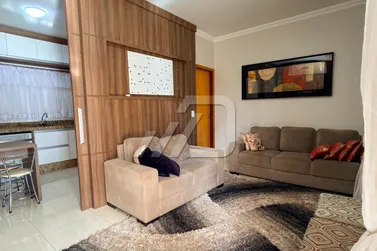 Casa &agrave; venda - 90m&sup2; - Zona III