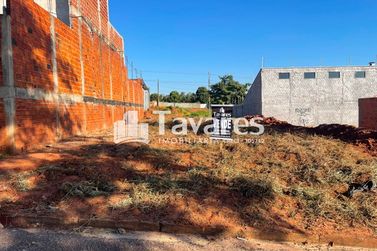 Terreno &agrave; venda - 214m&sup2; - Jardim Aeroporto