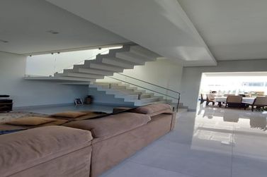 Sobrado &agrave; venda - Zona VII