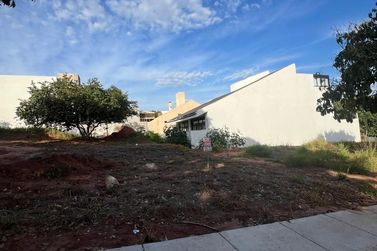 Terreno &agrave; venda - 257m&sup2; - Parque do Lago