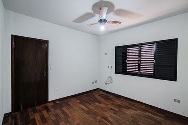 Casa para alugar - 203m&sup2; - ZONA IV