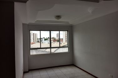 Apartamento &agrave; venda - 96m&sup2; - ZONA II