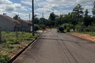 Terreno &agrave; venda - 198m&sup2; - Centro