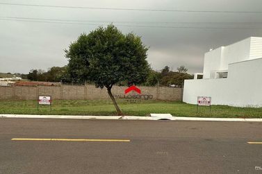 Terreno &agrave; venda - 324m&sup2; - Condom&iacute;nio Residencial Royal Garden