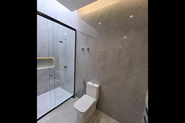 Casa &agrave; venda - 250m&sup2; - Conjunto Residencial Portal das &Aacute;guas