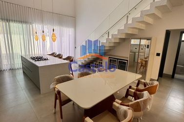 Casa &agrave; venda - 250m&sup2; - JARDIM BELVEDERE